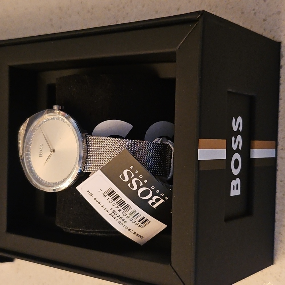 💯BNIB -HUGO BOSS PRAISE 1502546 Women's watch with crystal